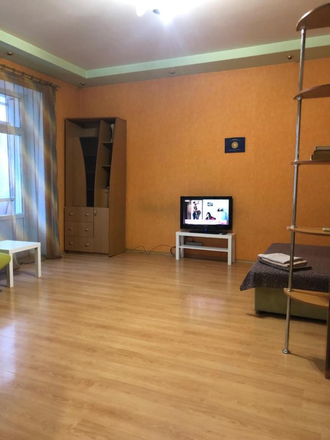 Квартира-студия на Котляра Харьков Экстерьер фото